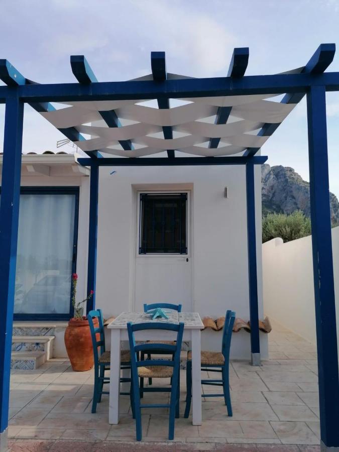 B&B Santorini Чинізі Екстер'єр фото